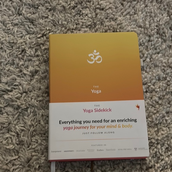 Bundle of Gradient Yoga and Stretching Guide Set + Dumbbell and Bodyweight Box - Picture 4 of 9